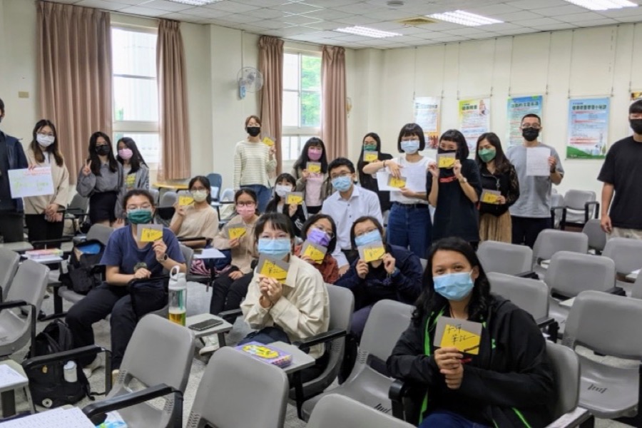 亞洲大學工作坊合照